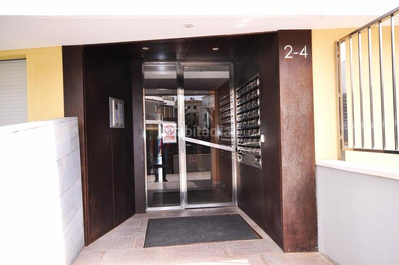 Foto e88b4719-7977-437f-8a19-3275d61935dc. Ático  en 1 línea con solárium, preciosas vistas y licencia turística. en Roses
