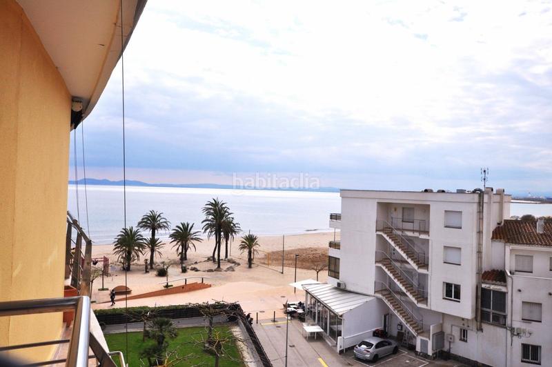 Foto f21cb434-a05b-4e93-bfe1-98ffc3fe833d. Ático  en 1 línea con solárium, preciosas vistas y licencia turística. en Roses