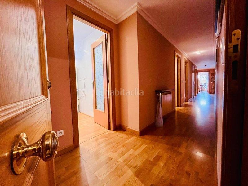 Foto 937dcb59-07a2-4f6e-93e7-e778a3852e58. Apartamento piso en venta en el centro comodidad y estilo. en Figueres