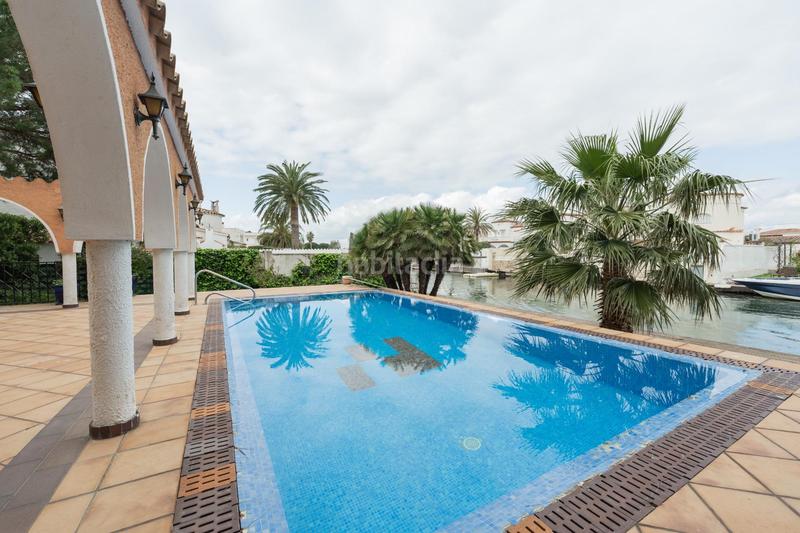 Foto 7859dda9-b94c-4474-b8ca-577c1792d1fb. Maison avec chauffage piscine dans Requesens Empuriabrava