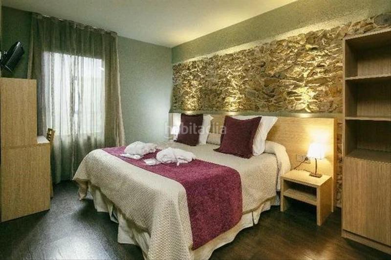 Foto 2b0fb780-0697-4518-8c18-c3206e7cbc49. Edificio hotel con spa en venta en Garriguella