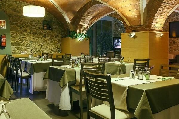 Foto bed4fdd7-1651-4ae2-b1b4-fe7435b2a6ec. Edifici a Garriguella