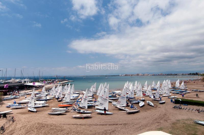 Foto 023ad8b0-5f4e-49b4-9a3a-6246a6f4f4ad. Casa amb aparcament a Nord Roses