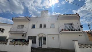 Apartament a Riells. Piso en lescala a 700m de riells