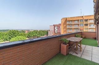 Appartement dans Eixample-Horta Capallera. Buscas un piso con terraza, luz natural y vistas en figueres?