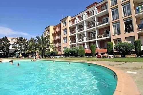 Foto cc97845e-3a0e-48c3-8c60-b933970d269a. Apartament amb aparcament piscina a Muga - Gran Reserva - Badia Empuriabrava