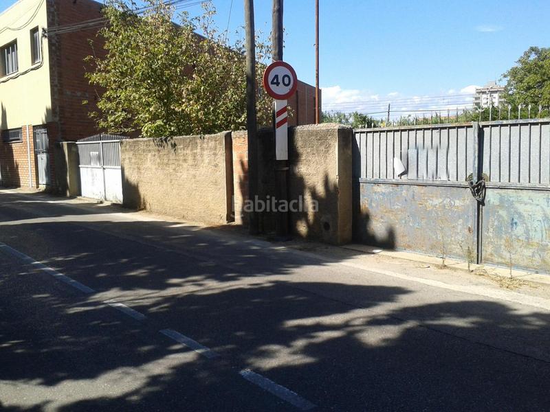 Foto 0ea8ad0b-47b9-42ee-be6d-0e18ed79d22a. Terreno residencial cerca del centro ciudad en Vilatenim Figueres