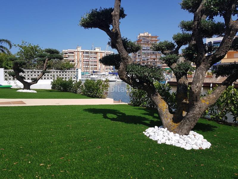 Foto 0cd9eef2-d1bf-4cc4-b6ee-cbeed66dd509. Casa  moderna con amarre y piscina en Santa Margarida Roses