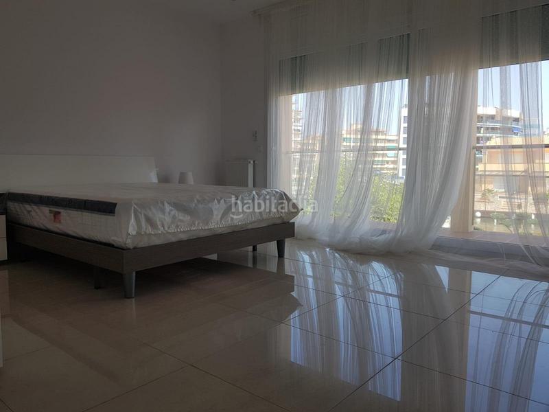 Foto 261d1a31-3b4b-4f1b-81c3-26e35821be1e. Casa  moderna con amarre y piscina en Santa Margarida Roses