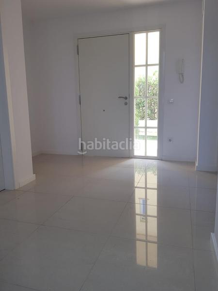 Foto 2bc98aa7-77d7-42d6-be9e-cc2415b4f986. Casa  moderna con amarre y piscina en Santa Margarida Roses