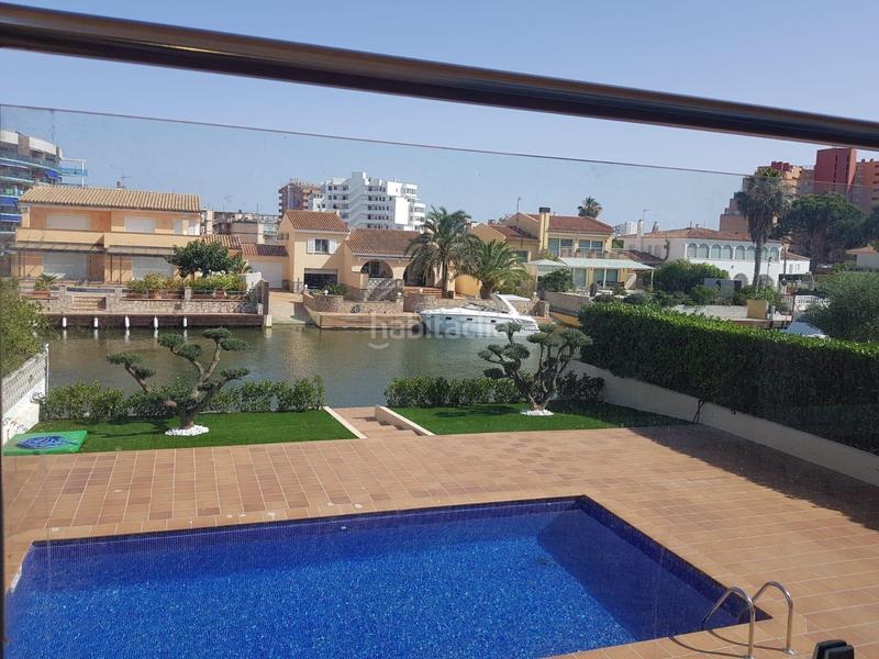 Foto 348cf27b-c091-4d14-a734-bb25b627efb9. Casa  moderna con amarre y piscina en Santa Margarida Roses