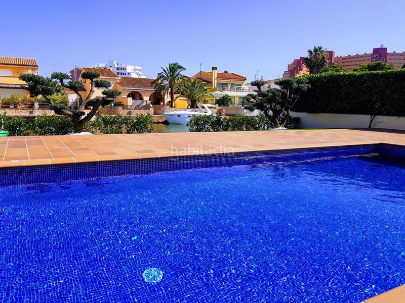 Foto 59da80c9-c7d8-40ab-89b3-67985064b301. Casa  moderna con amarre y piscina en Santa Margarida Roses