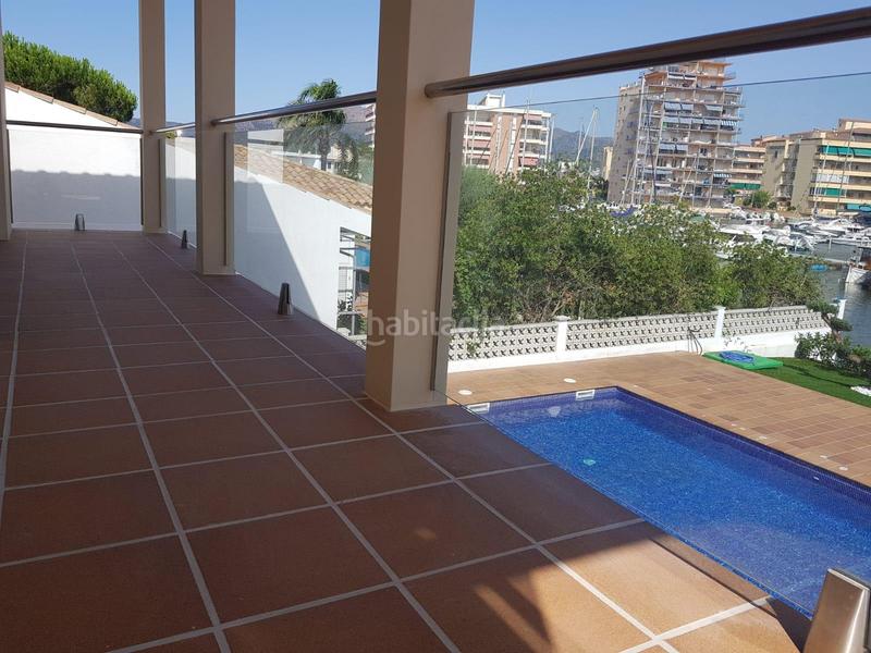 Foto 79225821-bdda-473d-a19e-efe58f7de048. Casa  moderna con amarre y piscina en Santa Margarida Roses