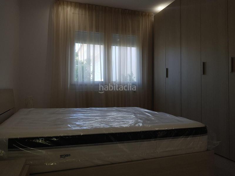 Foto bdd8ae2c-fba5-44e2-9a70-651dc32b6dbe. Casa  moderna con amarre y piscina en Santa Margarida Roses