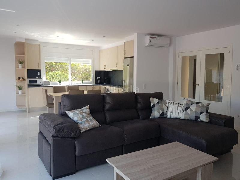 Foto bfdf4246-b6de-4eec-b2ac-0fd4170bcc22. Casa  moderna con amarre y piscina en Santa Margarida Roses