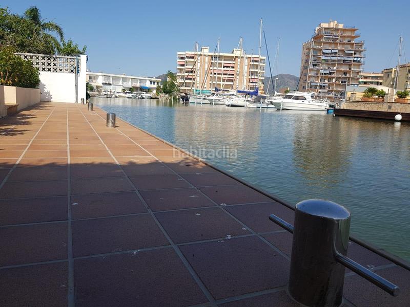 Foto c0b40589-af16-4887-8591-7520e0c84c3f. Casa  moderna con amarre y piscina en Santa Margarida Roses