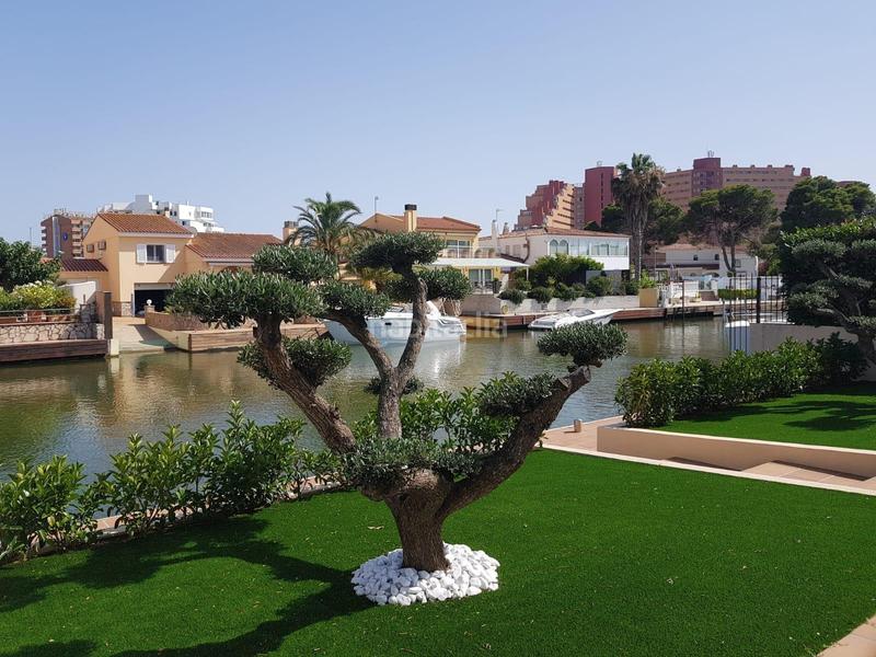 Foto d82b1d16-1554-4f5e-940a-42b4adf92b67. Casa  moderna con amarre y piscina en Santa Margarida Roses