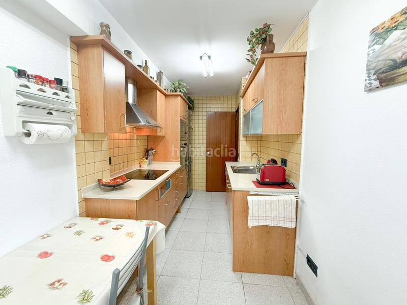 Foto 1db2d8ae-9345-450e-9636-6a4323b7625e. Apartment with heating parking in Creu de la Mà Figueres