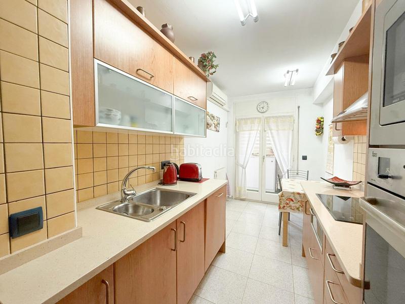 Foto 2b88a209-9076-4acb-a33b-8b5102f3d721. Apartment with heating parking in Creu de la Mà Figueres