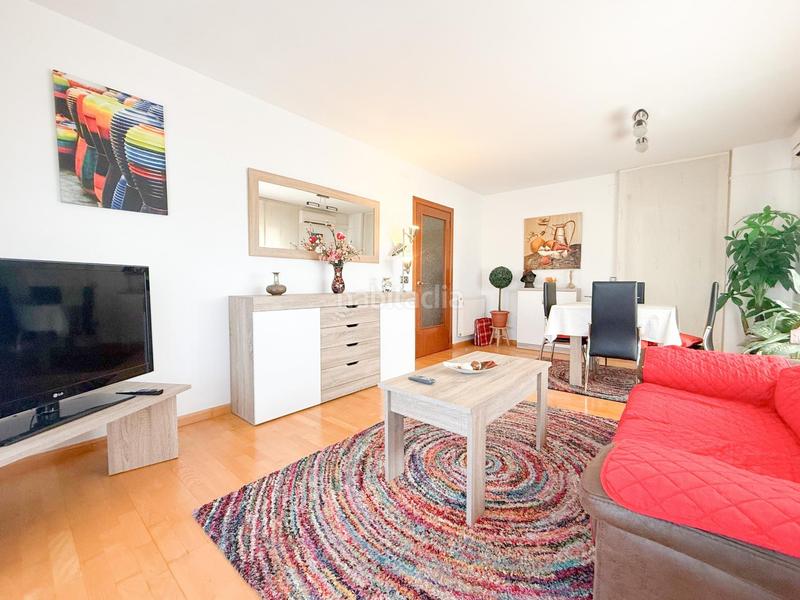 Foto 8c701b4a-8a6f-4e2e-91e0-398f63174ff0. Apartment with heating parking in Creu de la Mà Figueres