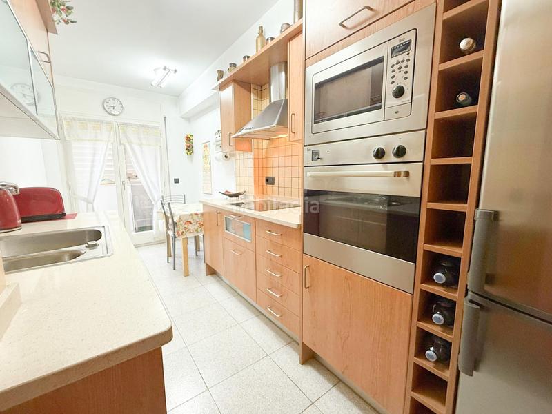 Foto d56720d9-cd47-457f-a76b-034a8f859049. Apartment with heating parking in Creu de la Mà Figueres