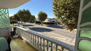 Apartament a Carmençó. Apartamento en empuriabrava con licencia turistica