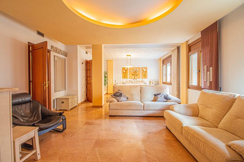 Foto ee8d3c89-fbfb-426c-8b44-370f52974d70. Apartament amb calefacció a Centre Figueres