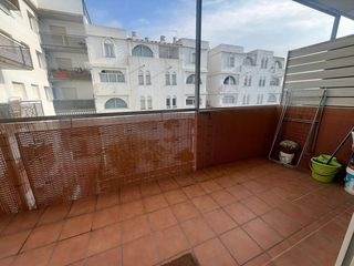 Appartement in Santa Margarida. Apartamento con piscina y parking en santa margarita