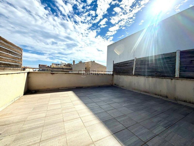 Foto 06d370c3-3fb0-438c-b817-8d067490ac93. Dúplex amb calefacció aparcament a Nucli Antic Escala (L´)