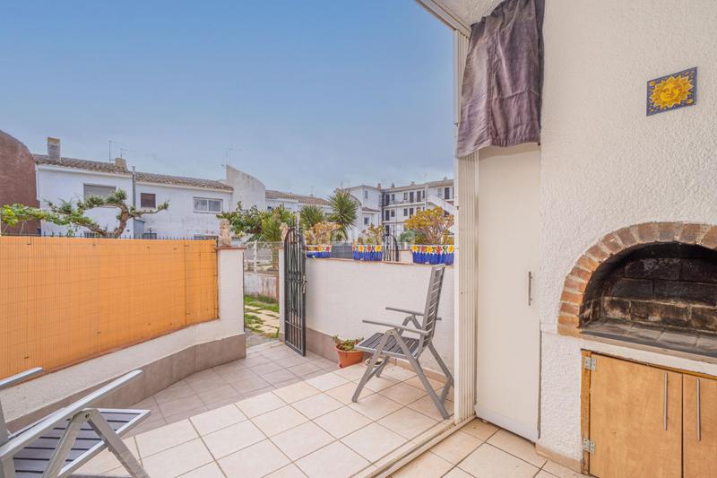 Foto 040aee0e-20be-45c1-8d50-f955fa1db344. Reihenhaus mit parking in Sant Maurici Empuriabrava