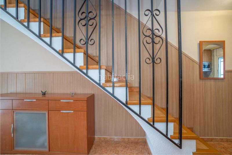 Foto ac2d2f68-650e-4f6a-9fc8-98ac2acca0b6. Reihenhaus mit parking in Sant Maurici Empuriabrava