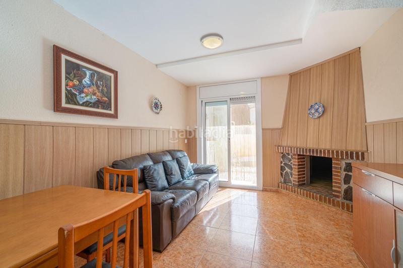 Foto b7d50499-db81-4aed-8f96-fe18202f15c0. Reihenhaus mit parking in Sant Maurici Empuriabrava