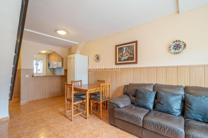 Foto eb95ff33-f56e-43b4-9cfe-cf28d4137fe2. Reihenhaus mit parking in Sant Maurici Empuriabrava