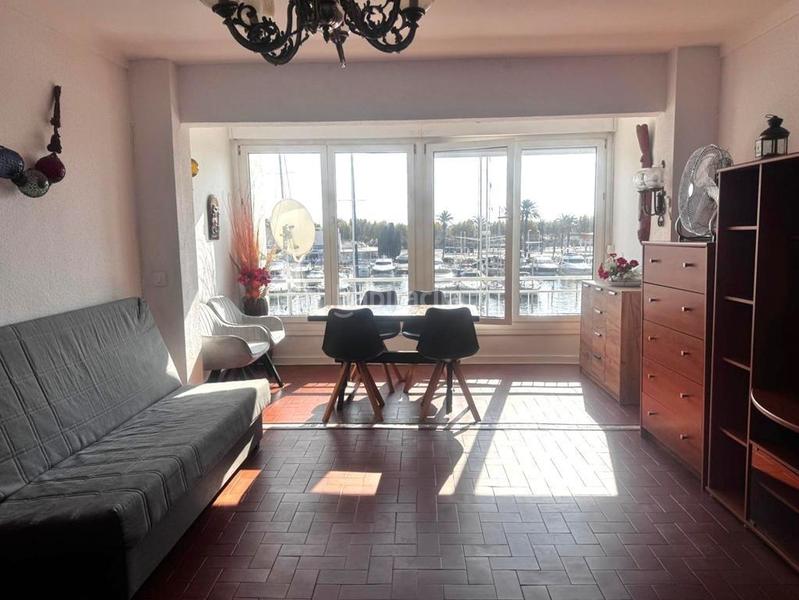 Foto bcc386d9-52b4-43e0-a026-6712f2836125. Appartement dans Port Grec - Port Moxó Empuriabrava