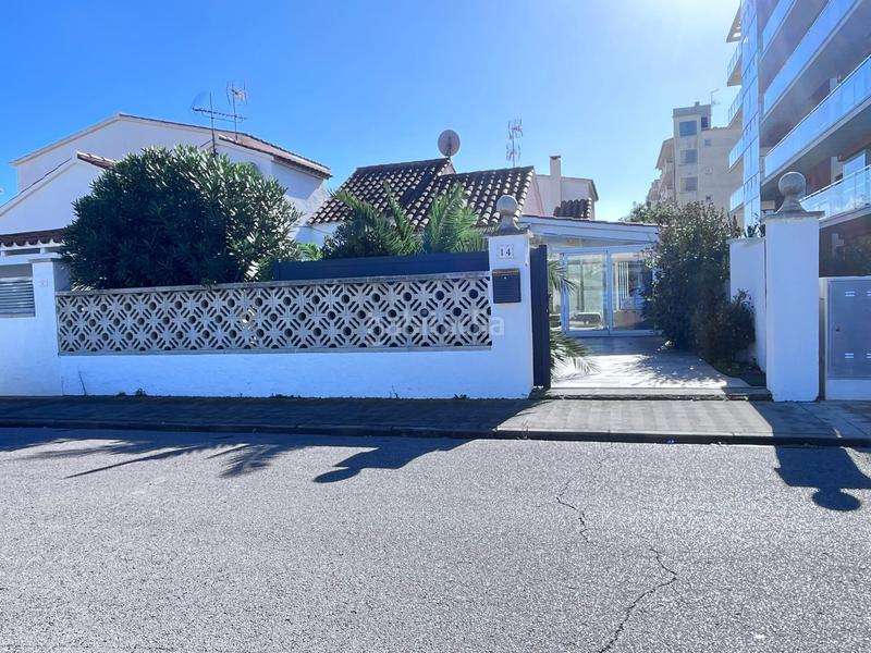 Foto 1701c81e-67b5-493d-b0a8-9ed4bfd75bdc. Maison jumelée avec parking piscine dans Santa Margarida Roses