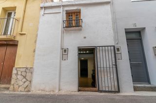 Maison jumelée à Castelló d´Empúries. Bonita casa parcialmente reformada