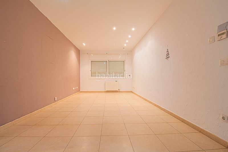 Foto 8fd7bd0c-60ff-49ae-9341-2cfe43167891. Planta baixa a Eixample-Horta Capallera Figueres