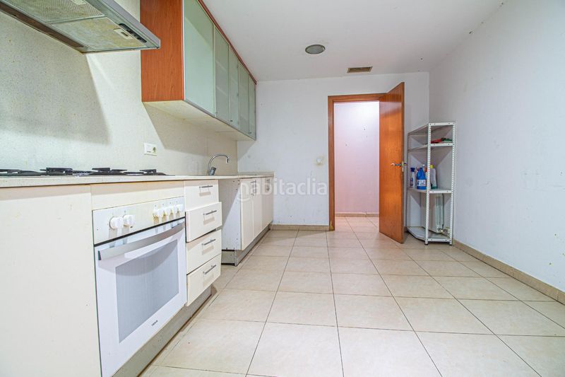 Foto bccdabda-ca5d-4bf7-a162-bda670482530. Planta baixa a Eixample-Horta Capallera Figueres