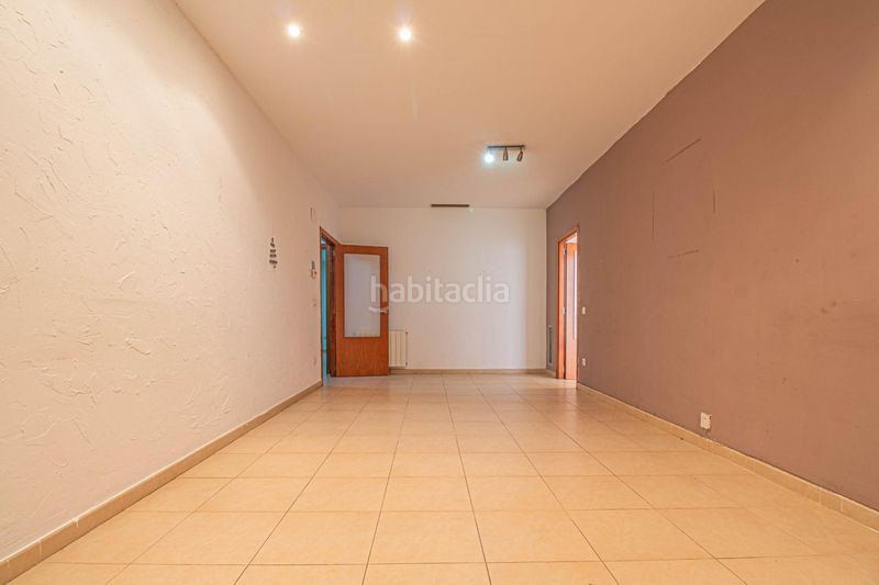 Foto bfd2e526-fcbd-4334-9b42-9590776b52ef. Planta baixa a Eixample-Horta Capallera Figueres