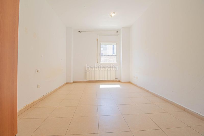 Foto fa07eff7-1406-4973-a33b-c04a747218e4. Planta baixa a Eixample-Horta Capallera Figueres