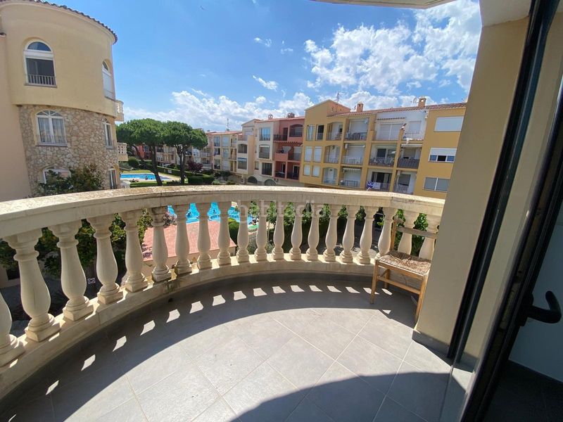 Foto 05248142-496e-4001-93bd-9e5ecd1028ef. Apartament amb aparcament piscina a Muga - Gran Reserva - Badia Empuriabrava