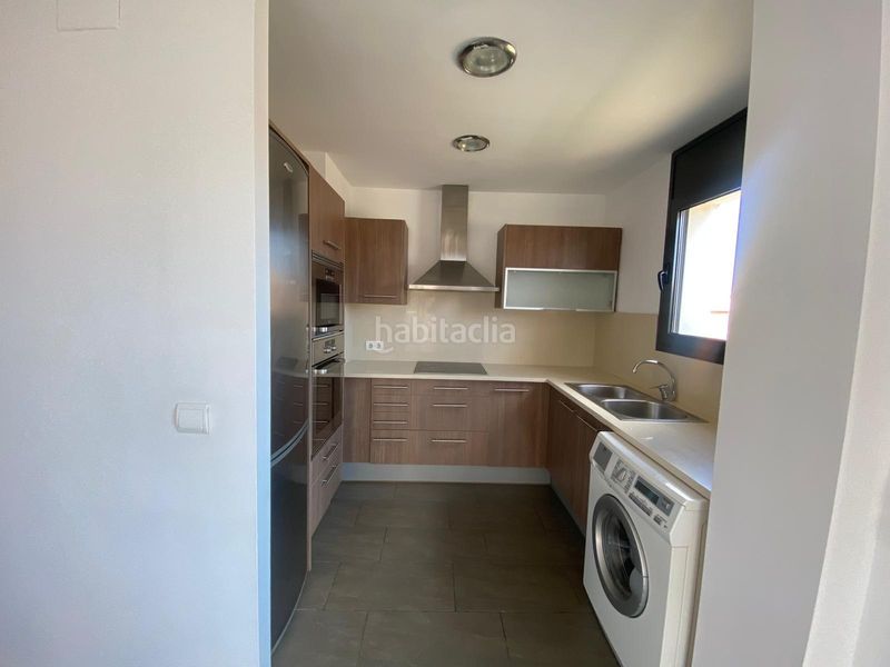Foto 4edc4c71-e272-481f-b017-c0241e879e58. Apartament amb aparcament piscina a Muga - Gran Reserva - Badia Empuriabrava