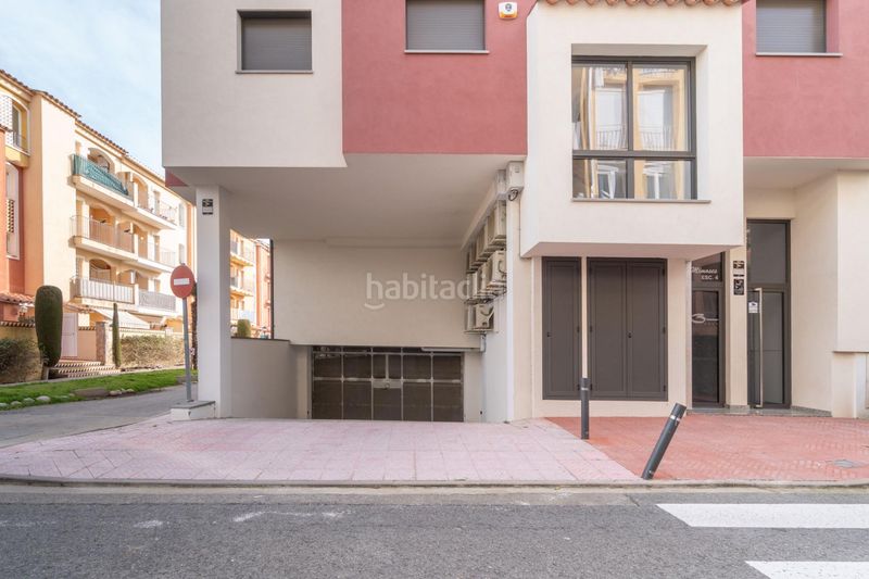 Foto 85584abd-44dd-45fd-acde-44ec55389fcd. Apartament amb aparcament piscina a Muga - Gran Reserva - Badia Empuriabrava