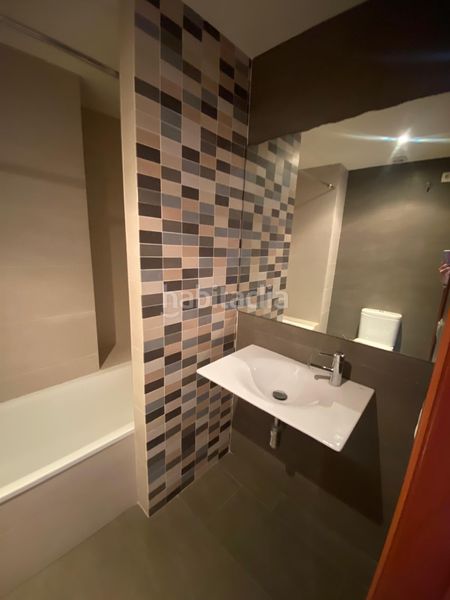 Foto cbe2fb1e-be69-4f24-b914-3168eb89d55e. Apartament amb aparcament piscina a Muga - Gran Reserva - Badia Empuriabrava