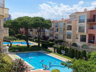 Apartament a Muga - Gran Reserva - Badia. Moderno apartamento con piscina comunitaria y pk