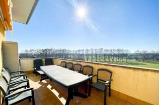 Etagenwohnung in Av salvador dali 3