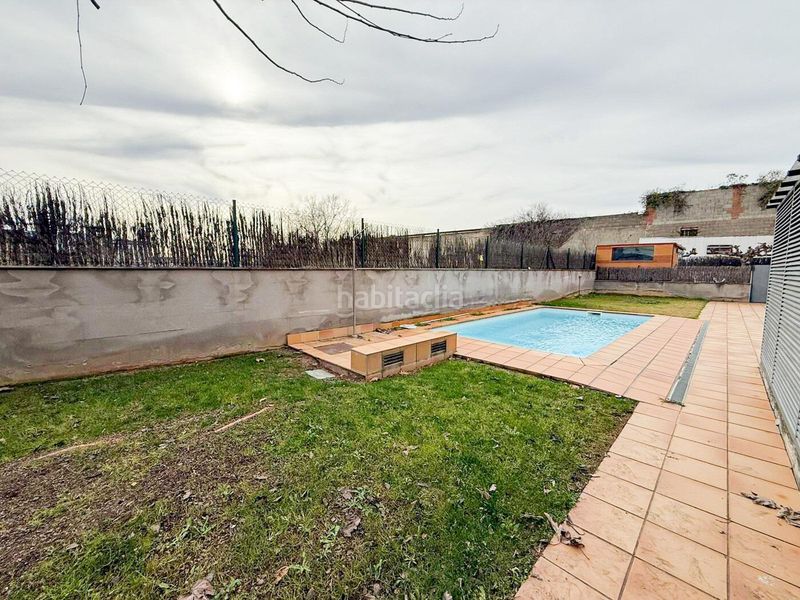 Foto 330794e5-4854-492e-8096-da9ff73da222. Zweistöckige wohnung mit heizung parking pool in Vilatenim Figueres
