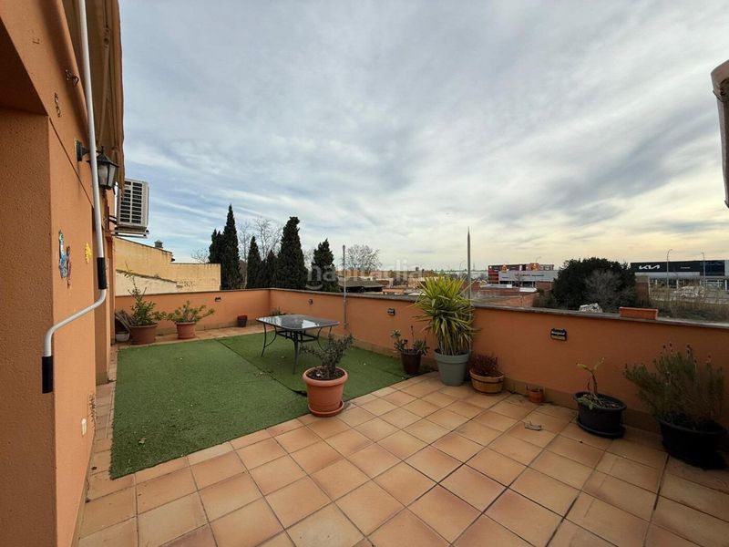 Foto bee428ec-5bab-4b4a-a0e8-d6eccbe94295. Zweistöckige wohnung mit heizung parking pool in Vilatenim Figueres