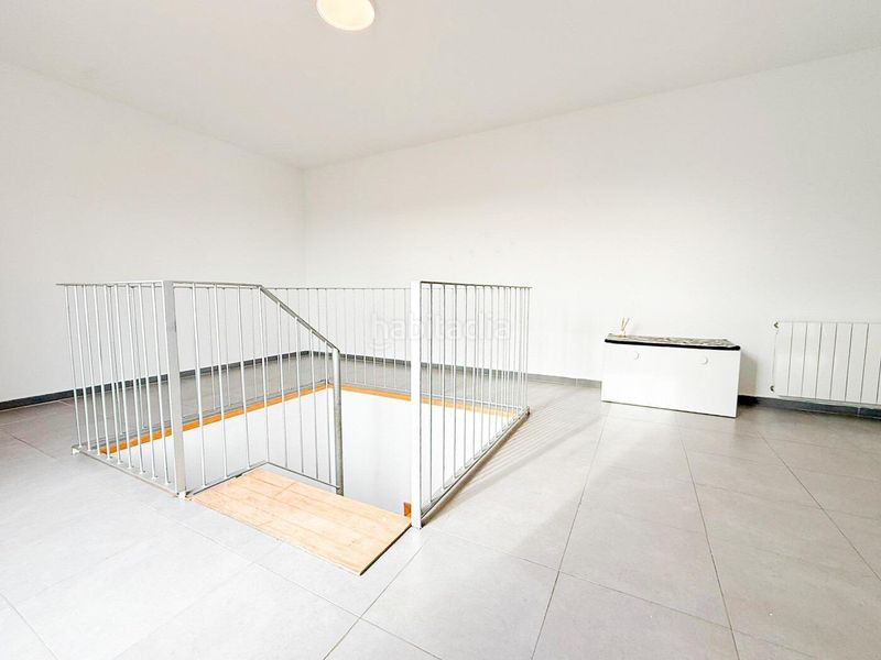 Foto f84a0600-2f69-4734-993b-8a0188e5509b. Zweistöckige wohnung mit heizung parking pool in Vilatenim Figueres
