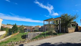 Terreno residencial en Capmany. Parcela en venta dentro del pueblo